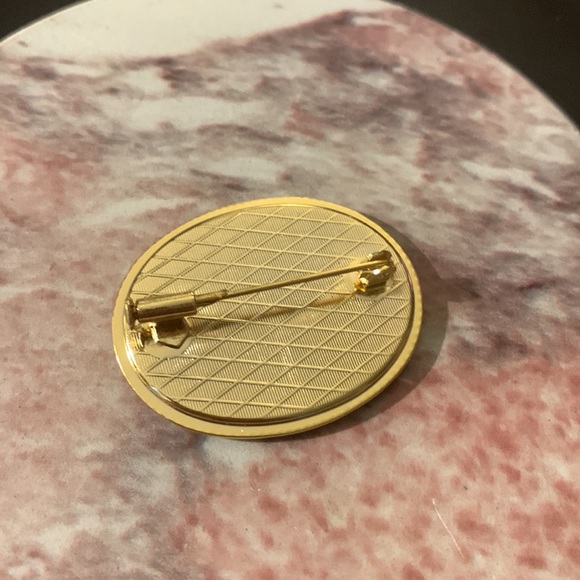 Vintage 1940s Damascene Black and Gold Bird Brooch - Picture 3 of 3